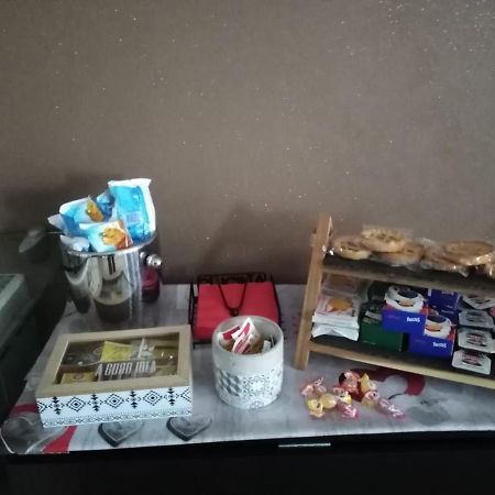 Emmanueli65 Fronte Clinica Per 5 Matrimoniale 2 Singoli 1 Divano Letto П'яченца Екстер'єр фото